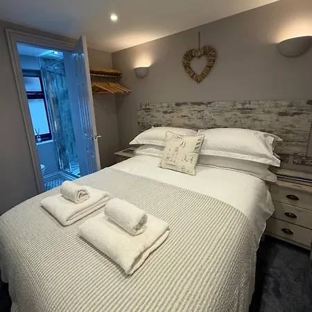 Driftwood Den Дом отдыха Уитби