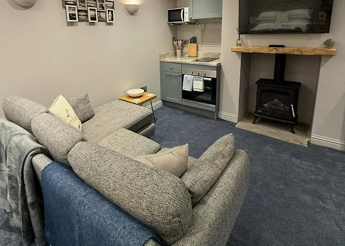 Holiday home Driftwood Den *