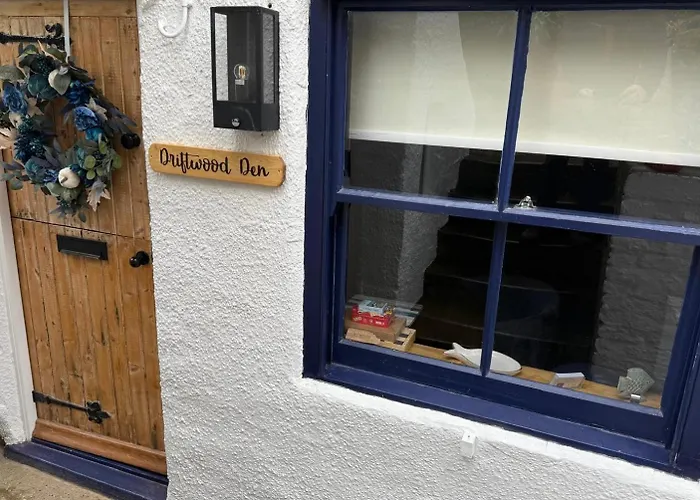 Holiday home Driftwood Den *