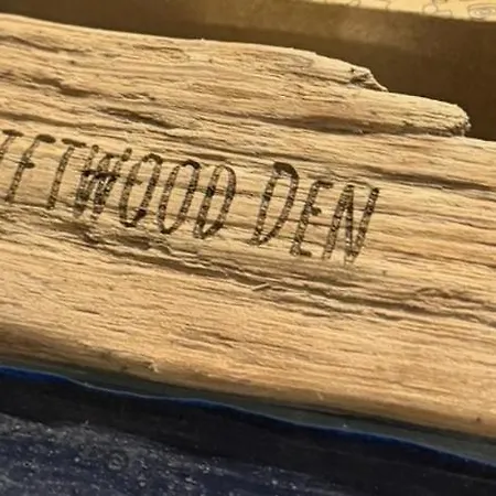 Driftwood Den * Whitby